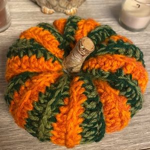 Crochet pumpkins